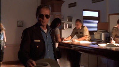 ROSWELL_-_E1X02_THE_MORNING_AFTER_009.jpg
