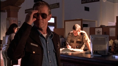 ROSWELL_-_E1X02_THE_MORNING_AFTER_012.jpg