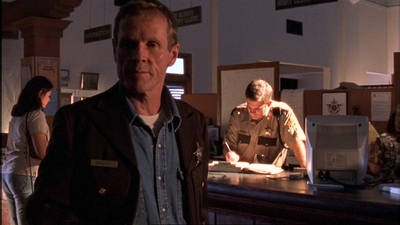 ROSWELL_-_E1X02_THE_MORNING_AFTER_018.jpg
