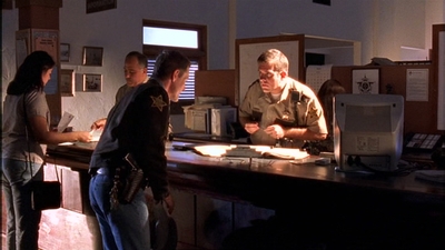 ROSWELL_-_E1X02_THE_MORNING_AFTER_032.jpg