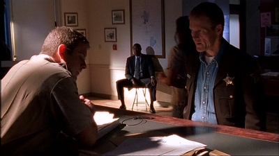 ROSWELL_-_E1X02_THE_MORNING_AFTER_050.jpg