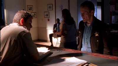 ROSWELL_-_E1X02_THE_MORNING_AFTER_051.jpg