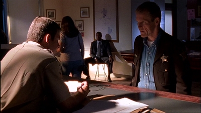 ROSWELL_-_E1X02_THE_MORNING_AFTER_054.jpg
