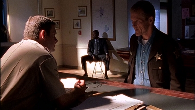 ROSWELL_-_E1X02_THE_MORNING_AFTER_064.jpg
