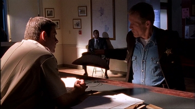 ROSWELL_-_E1X02_THE_MORNING_AFTER_070.jpg