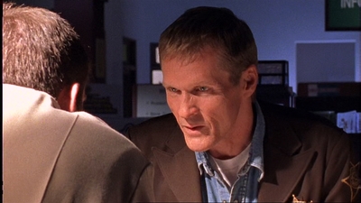 ROSWELL_-_E1X02_THE_MORNING_AFTER_078.jpg