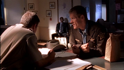ROSWELL_-_E1X02_THE_MORNING_AFTER_079.jpg