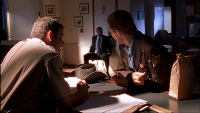 ROSWELL_-_E1X02_THE_MORNING_AFTER_087.jpg