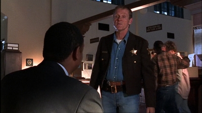 ROSWELL_-_E1X02_THE_MORNING_AFTER_126.jpg