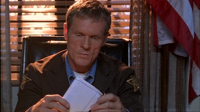 ROSWELL_-_E1X02_THE_MORNING_AFTER_275.jpg