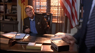 ROSWELL_-_E1X02_THE_MORNING_AFTER_320.jpg