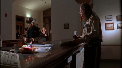 ROSWELL_-_E1X02_THE_MORNING_AFTER_375.jpg