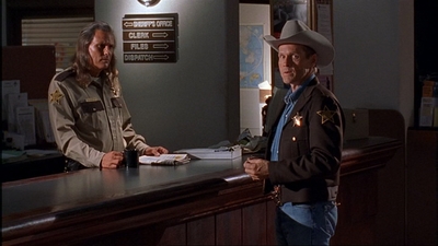 ROSWELL_-_E1X02_THE_MORNING_AFTER_384.jpg