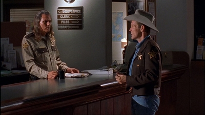 ROSWELL_-_E1X02_THE_MORNING_AFTER_387.jpg