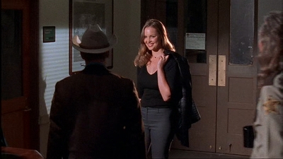 ROSWELL_-_E1X02_THE_MORNING_AFTER_389.jpg