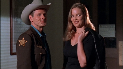 ROSWELL_-_E1X02_THE_MORNING_AFTER_402.jpg