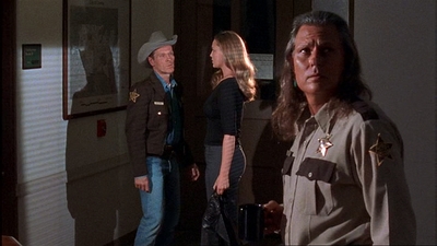 ROSWELL_-_E1X02_THE_MORNING_AFTER_414.jpg