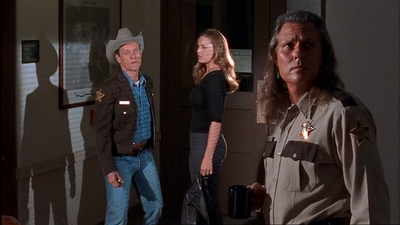 ROSWELL_-_E1X02_THE_MORNING_AFTER_416.jpg
