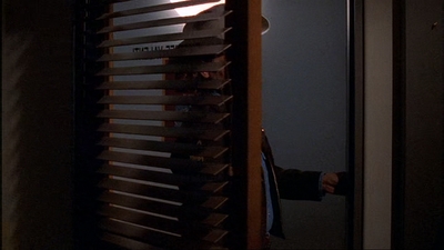ROSWELL_-_E1X02_THE_MORNING_AFTER_433.jpg