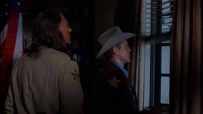 ROSWELL_-_E1X02_THE_MORNING_AFTER_444.jpg