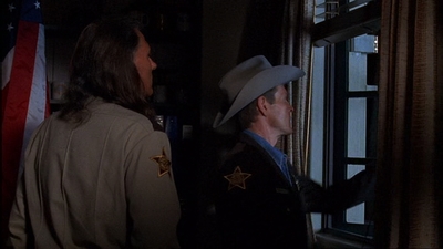 ROSWELL_-_E1X02_THE_MORNING_AFTER_448.jpg