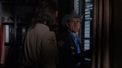 ROSWELL_-_E1X02_THE_MORNING_AFTER_455.jpg