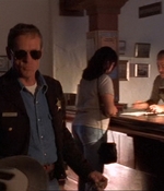 ROSWELL_-_E1X02_THE_MORNING_AFTER_008.jpg