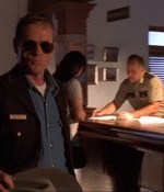 ROSWELL_-_E1X02_THE_MORNING_AFTER_009.jpg