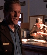 ROSWELL_-_E1X02_THE_MORNING_AFTER_027.jpg