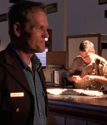 ROSWELL_-_E1X02_THE_MORNING_AFTER_028.jpg