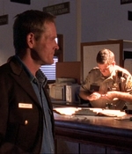 ROSWELL_-_E1X02_THE_MORNING_AFTER_029.jpg