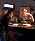 ROSWELL_-_E1X02_THE_MORNING_AFTER_034.jpg