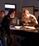 ROSWELL_-_E1X02_THE_MORNING_AFTER_038.jpg