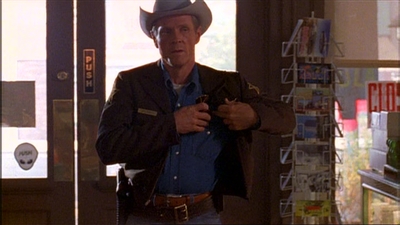 ROSWELL_-_E1X03_MONSTERS_024.jpg