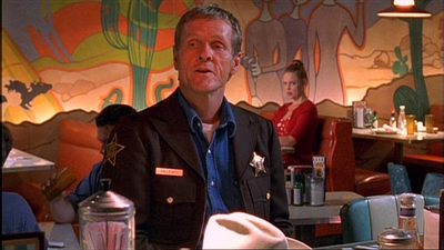 ROSWELL_-_E1X03_MONSTERS_050.jpg
