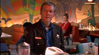 ROSWELL_-_E1X03_MONSTERS_055.jpg