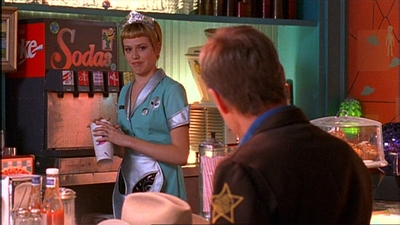 ROSWELL_-_E1X03_MONSTERS_057.jpg