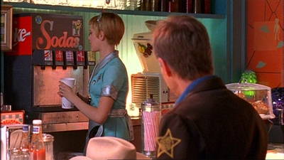 ROSWELL_-_E1X03_MONSTERS_059.jpg