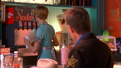 ROSWELL_-_E1X03_MONSTERS_060.jpg
