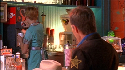 ROSWELL_-_E1X03_MONSTERS_062.jpg