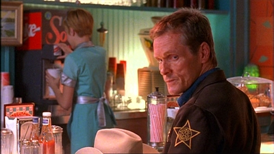 ROSWELL_-_E1X03_MONSTERS_066.jpg