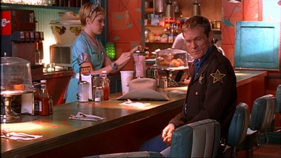 ROSWELL_-_E1X03_MONSTERS_074.jpg