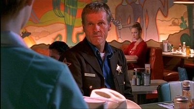 ROSWELL_-_E1X03_MONSTERS_091.jpg