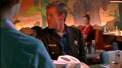 ROSWELL_-_E1X03_MONSTERS_095.jpg