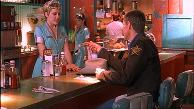 ROSWELL_-_E1X03_MONSTERS_114.jpg