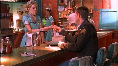 ROSWELL_-_E1X03_MONSTERS_117.jpg