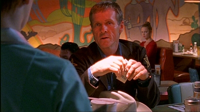 ROSWELL_-_E1X03_MONSTERS_120.jpg