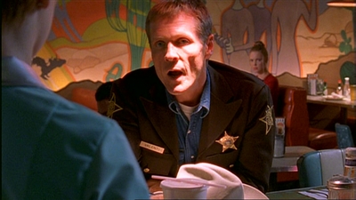 ROSWELL_-_E1X03_MONSTERS_133.jpg
