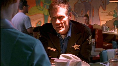 ROSWELL_-_E1X03_MONSTERS_137.jpg