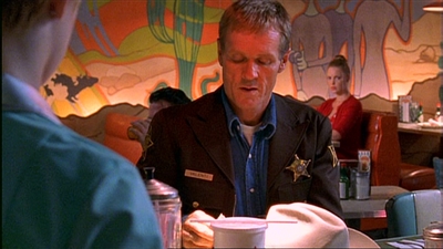 ROSWELL_-_E1X03_MONSTERS_149.jpg